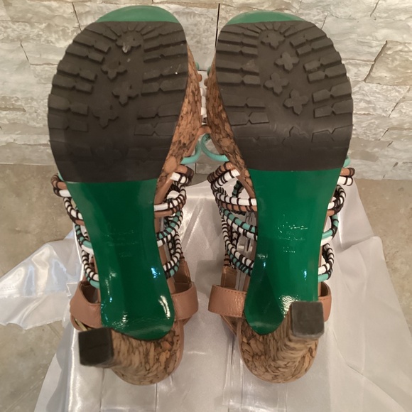 Lisa for Donald J. Pliner Danisa Platform Sandals - Picture 6 of 8